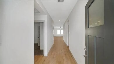 Building Photo - 4023 Pierce Pl Ln