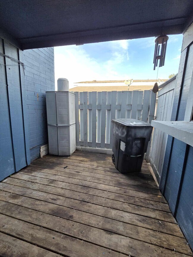 Building Photo - 8685 Inyo Pl