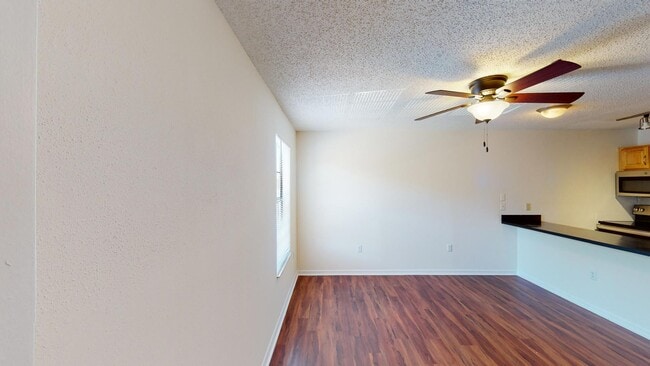 Interior Photo - Cambridge Woods