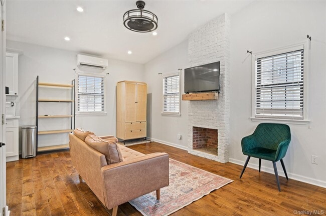 Foto del edificio - 150 Kings Hwy