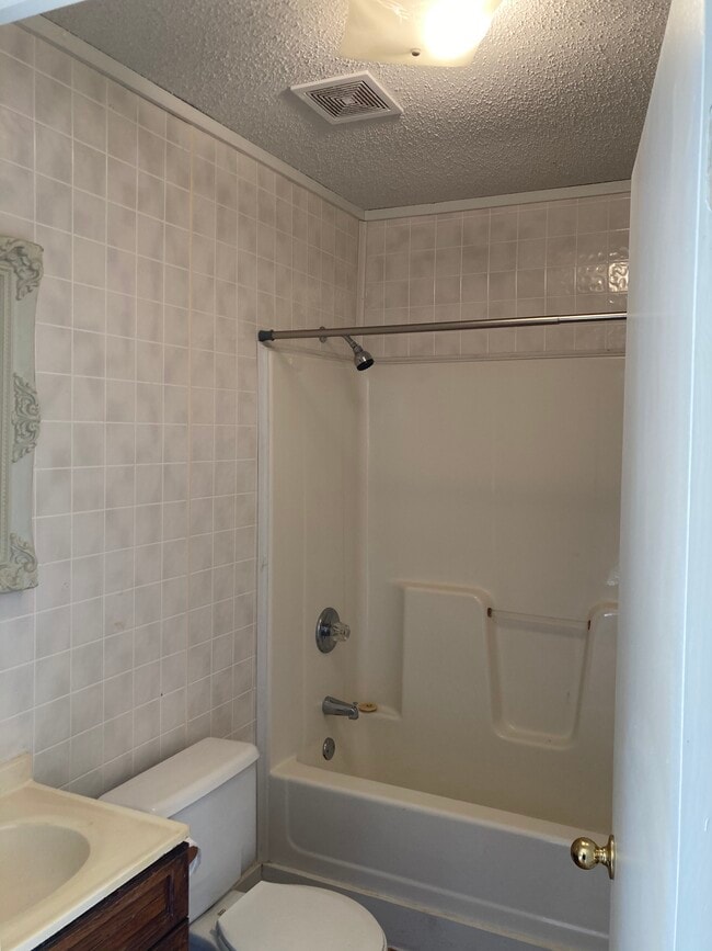 bathroom - 1094 Double Day Loop