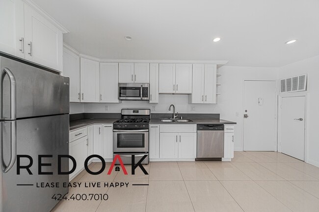 Foto del edificio - 3540 Fletcher Dr