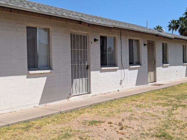 Building Photo - 343 N 93rd St