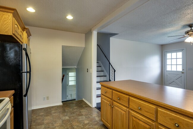 Foto del edificio - 133 Cline Ave