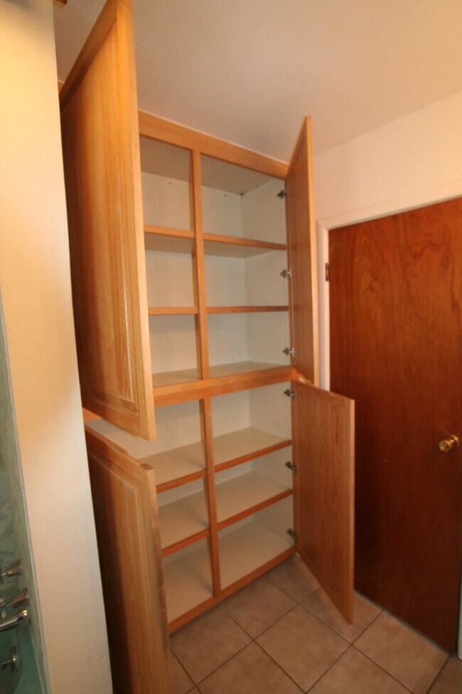 Foto del edificio - Single Family Home off Frontage Rd!