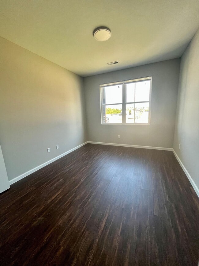 Building Photo - 101 Juniper Path