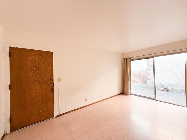 Building Photo - 725 Harrison St