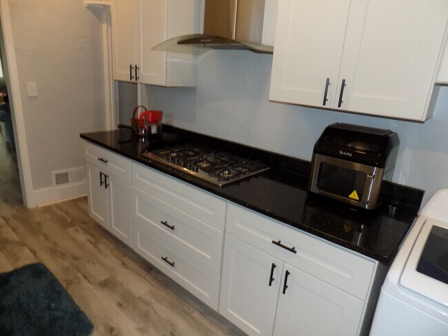 Foto del edificio - BCR 2672 South 12th Street-