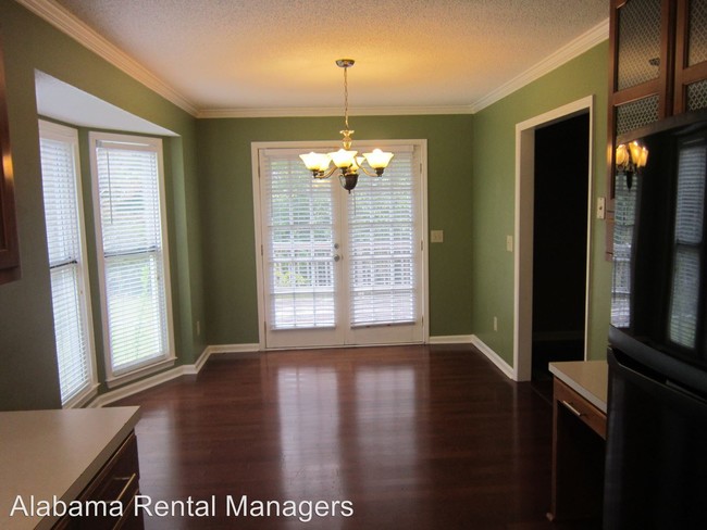 Foto del edificio - 5955 Mockingbird Ln