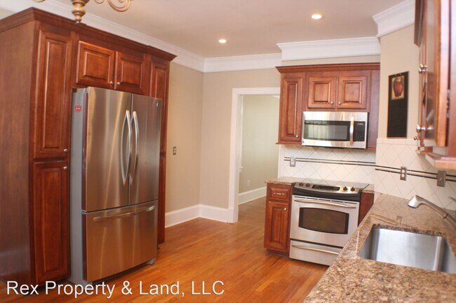 Foto del edificio - 2 br, 2 bath House - 2549 Walton Way Unit E1