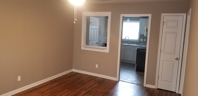 Foto del edificio - 512 SE 4th Terrace