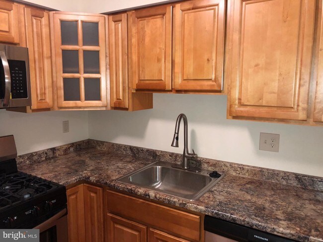 Foto del edificio - 8842 Cottage St