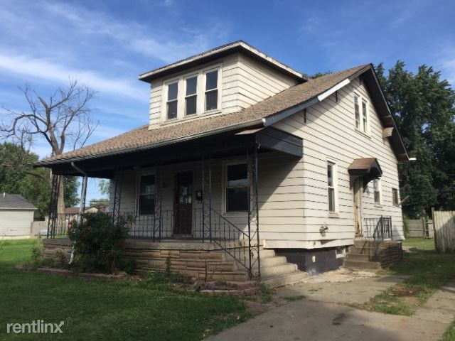 Foto principal - 3 br, 2 bath House - 2418 Iowa Street