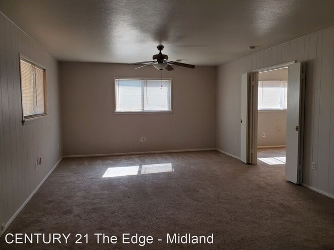 Building Photo - 3 br, 2 bath House - 3601 Shell Ave