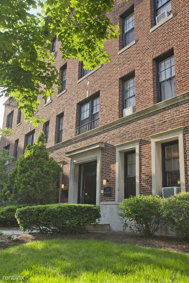 Foto del edificio - 3002 Rodman St NW