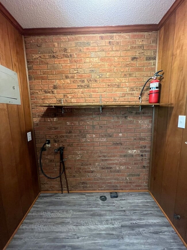 Foto del edificio - 2 Bedroom Duplex Available (Monroe)