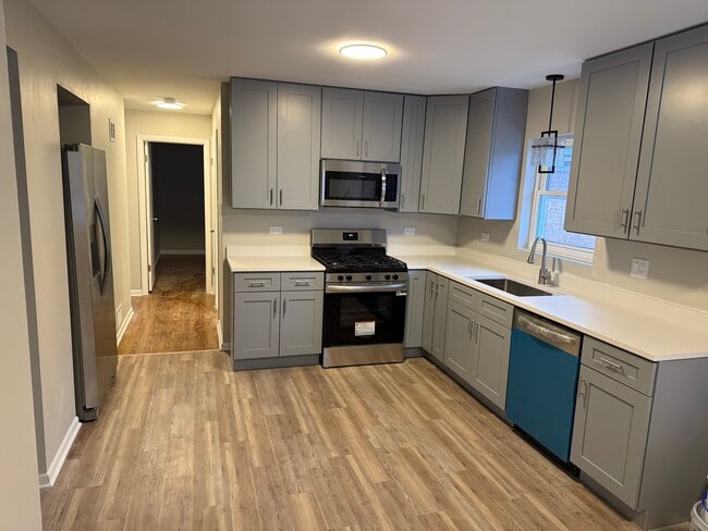 Cocina - 512 Yates Ave