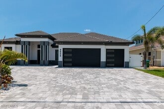 Building Photo - 4024 Chiquita Blvd S