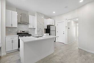 Building Photo - 600 67th St