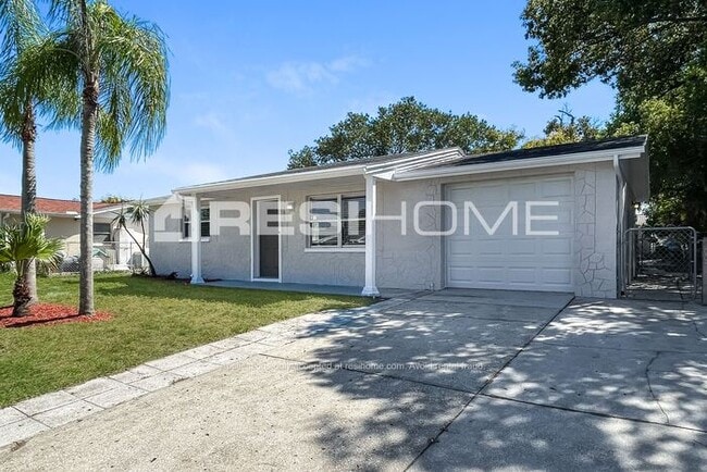 Building Photo - 7700 Farmlawn Dr