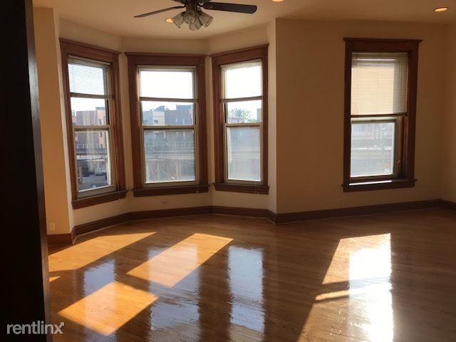 Building Photo - 3 br, 2 bath Apartment - 3339 N Clark St 3