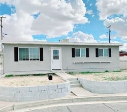 Building Photo - 1160 Mojave Dr