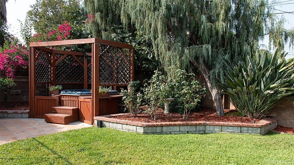 23334 Schoolcraft St, West Hills, CA 91307 House Rental in West Hills, CA