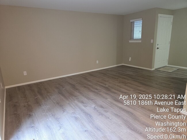 Foto del edificio - 5810 186th Ave E