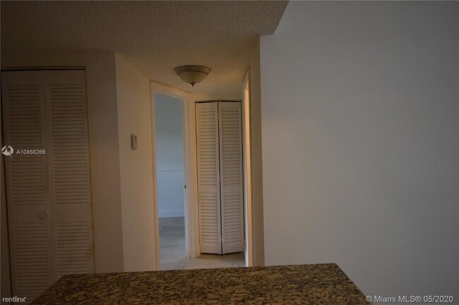 Foto del edificio - 2 br, 2 bath Condo - 4121 Stirling Rd
