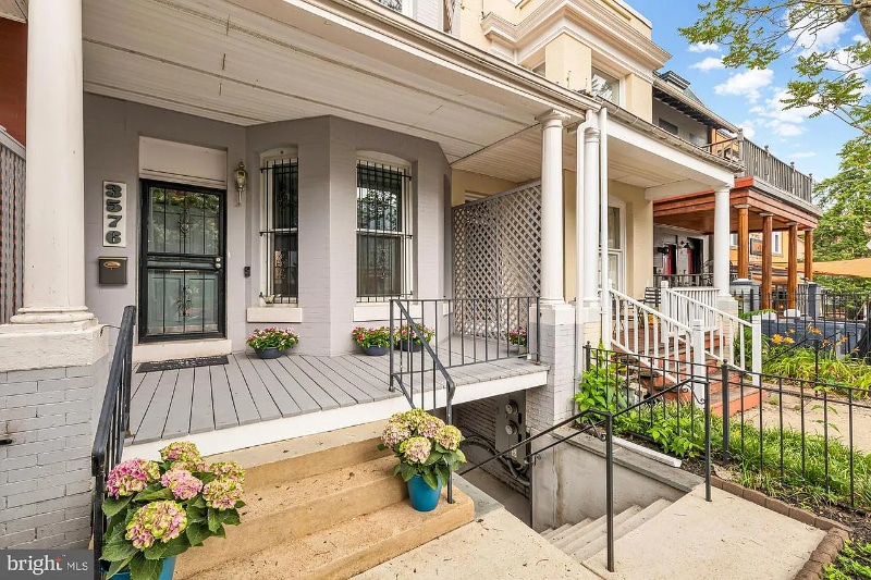 Primary Photo - 3576 13th St NW