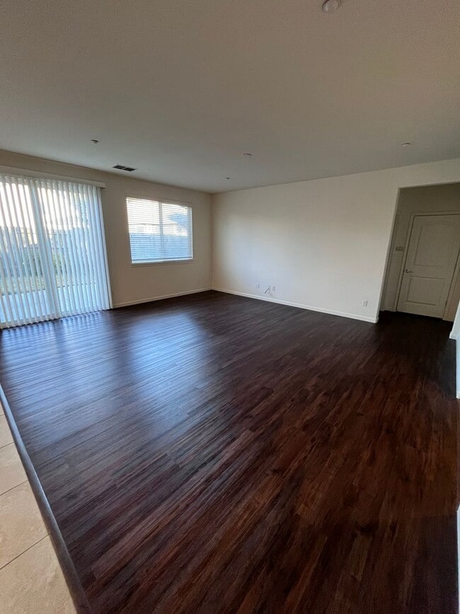 Building Photo - BEAUTIFUL FOUR BEDROOM HOME IN WESTPARK!!