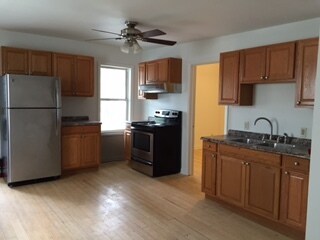 Kitchen - 105 N Champlain St