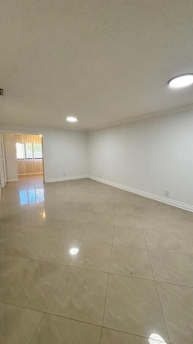 Foto del edificio - 7931 Southgate Blvd