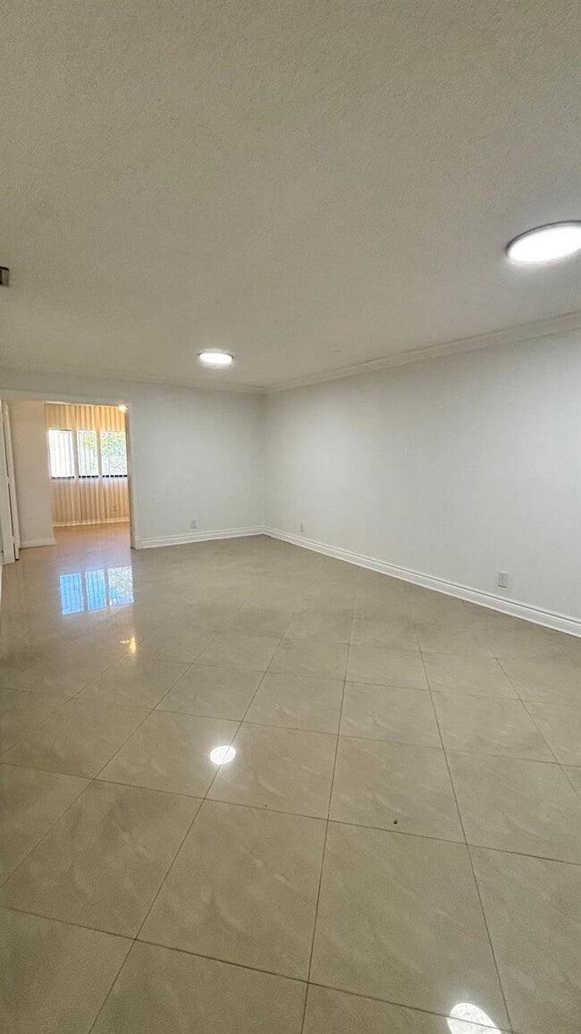 Building Photo - 7931 Southgate Blvd