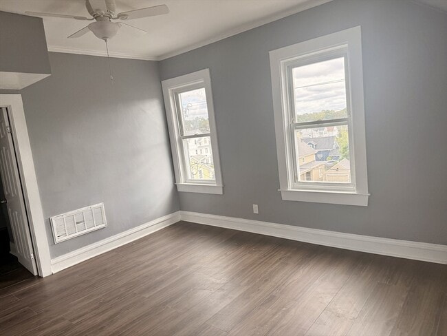 Building Photo - 270 Stetson St