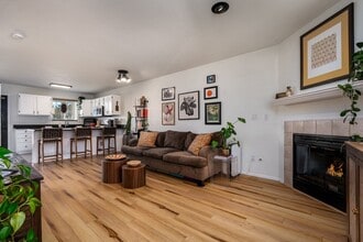 Building Photo - 6837 Goldcrest Ct