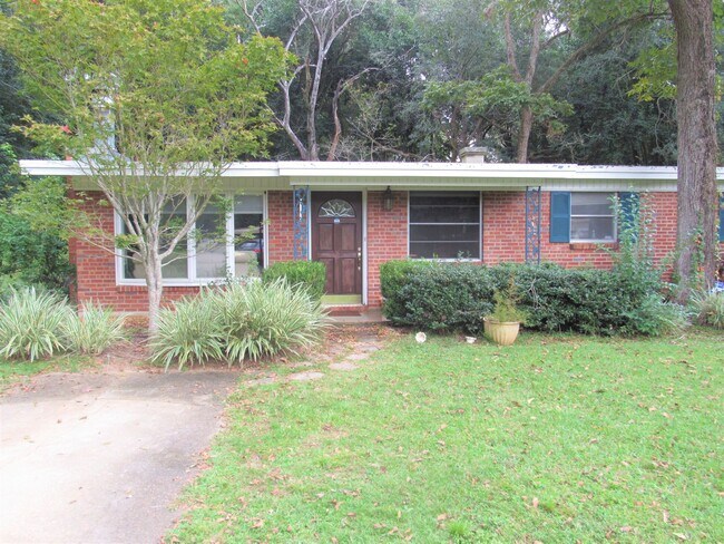Building Photo - 223 N Lipona Rd