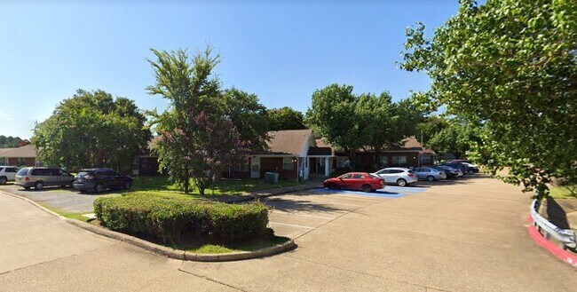Foto del edificio - 2701 Stanberry Dr