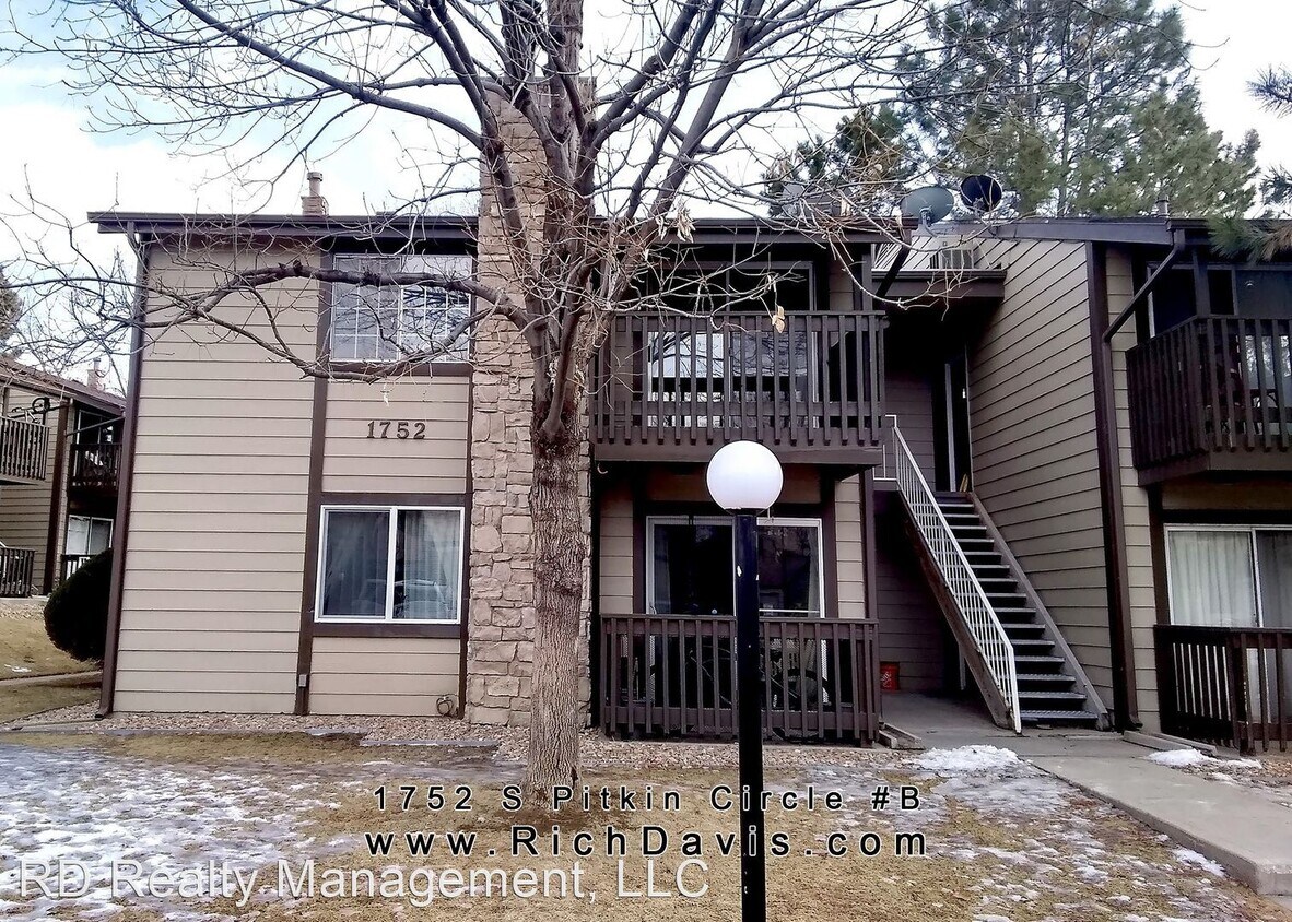 1752 S Pitkin Cir, Aurora, CO 80017 House Rental in Aurora, CO