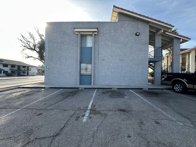 Building Photo - 4610 W Sand Creek Ave