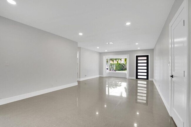 Building Photo - 475 NW 16th Street, Boca Raton, FL 33432