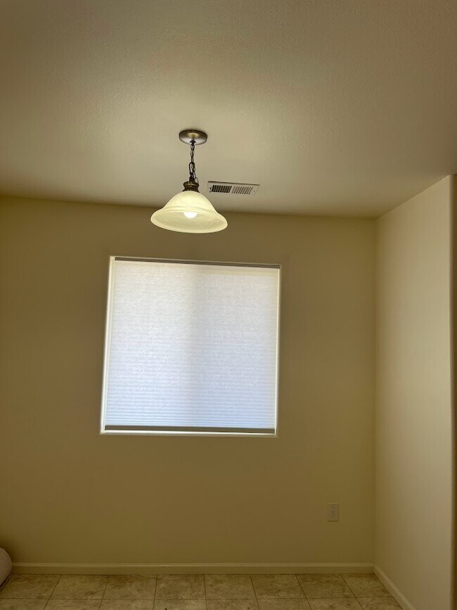 Foto del edificio - 701 W 2nd St