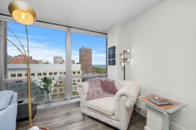 Foto del edificio - 330 W Diversey Pkwy