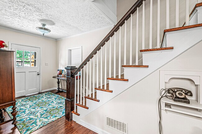 Foto del edificio - 7040 Rockville Rd