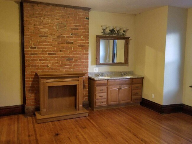 Building Photo - 2240 N 4th St