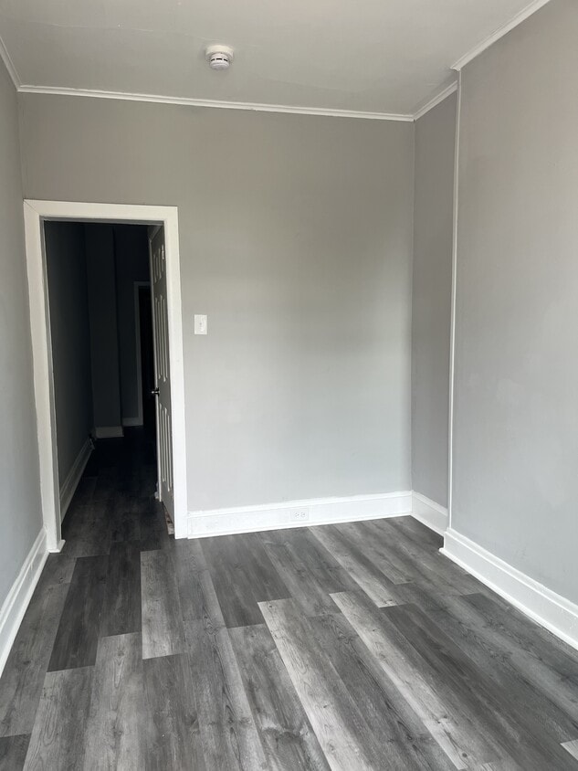 Primary Photo - 324 E 11th St