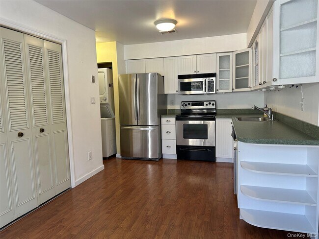 Foto del edificio - 223 Springmeadow Dr