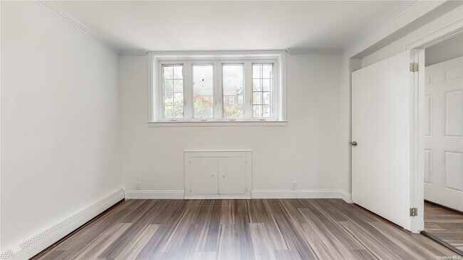 Foto del edificio - 1403 Troy Ave