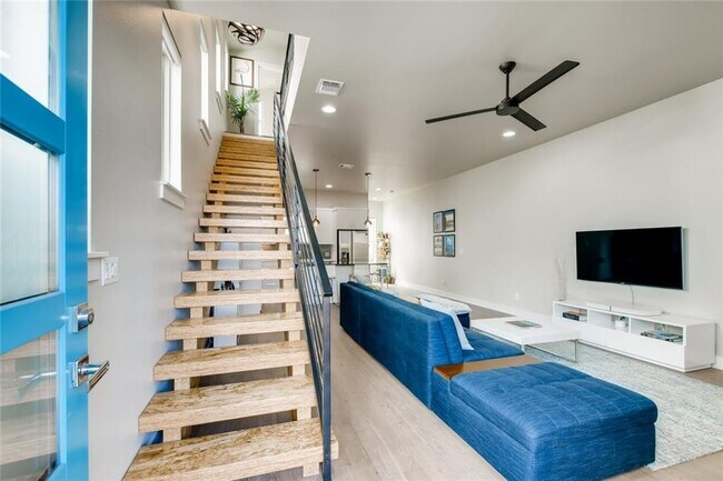 Foto del edificio - 4325 Banister Ln