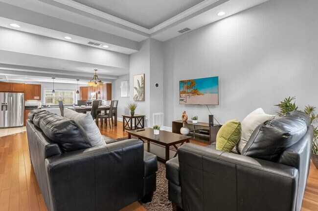 Foto del edificio - 14590 Damai Ln